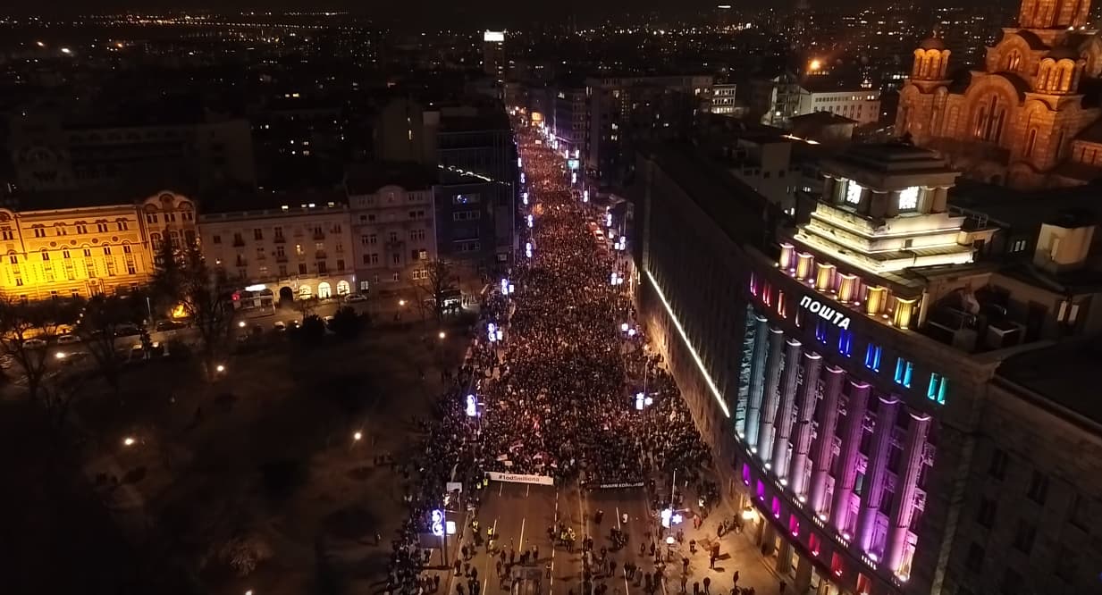 Podrška nastavnika i saradnika Filozofskog fakulteta Univerziteta u Beogradu protestima građana Srbije