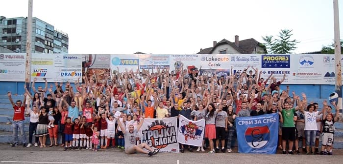 Trojka iz bloka u Čačku (VIDEO)