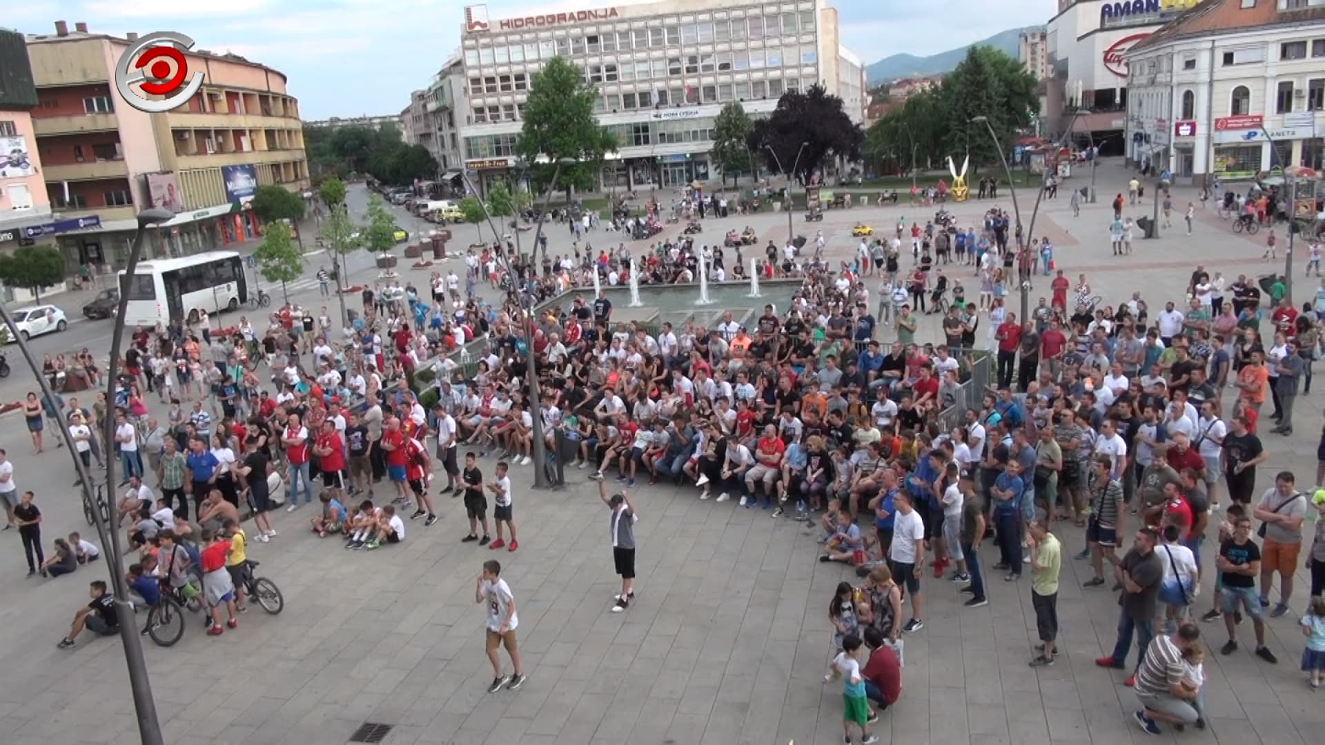 IGRAČI I PUBLIKA KAO JEDNO: Ovako se voli i navija za Borac (VIDEO)