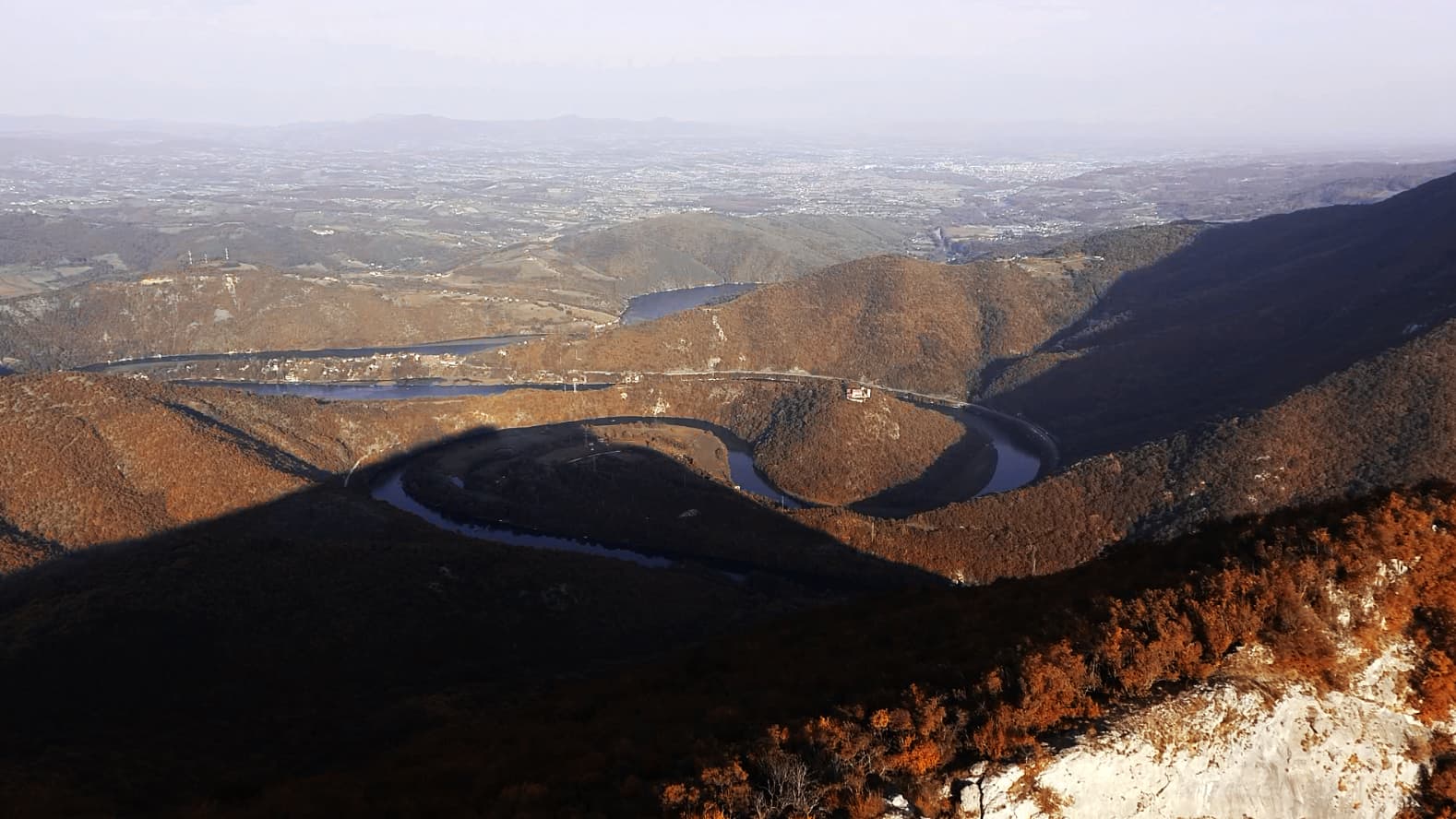 GRAčANI REPORTERI: Otvoreno pismo Ani Brnabić - "KABLARSKI KRUGOVI"