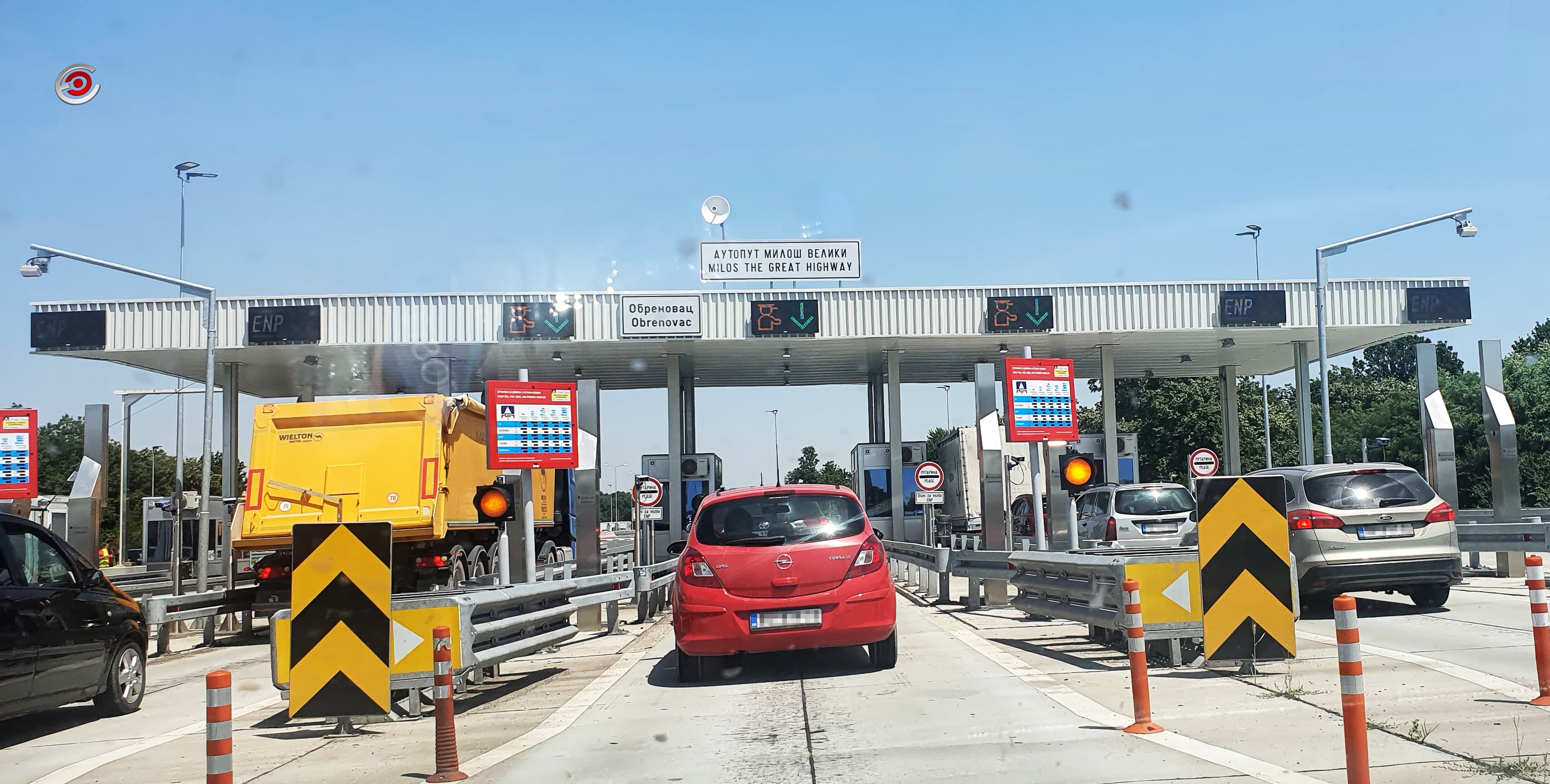 MUP i AMSS: Na putevima u Srbiji danas se očekuje pojačan saobraćaj i gužve