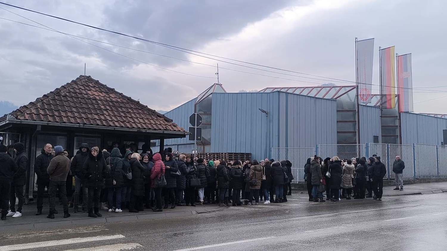 Otvoreno pismo 300 radnika fabrike AD "Proleter": Revoltiranost radnika je ogromna, firma je dotakla dno