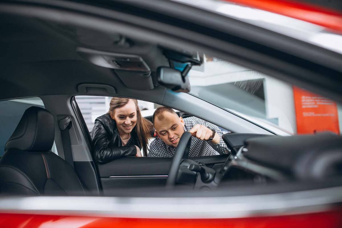Bez naglog skoka, ali ni pojeftinjenja: Cene polovnih automobila i dalje rastu